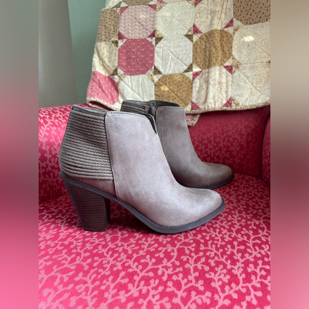 Carlos by Carlos Santana Booties, Taupe, Size 10
